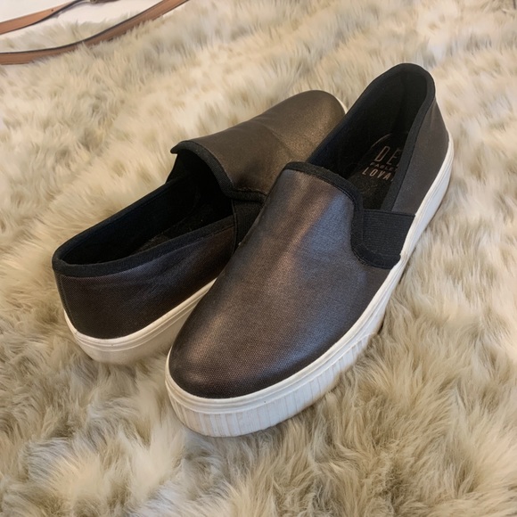 sneakers - Picture 1 of 1